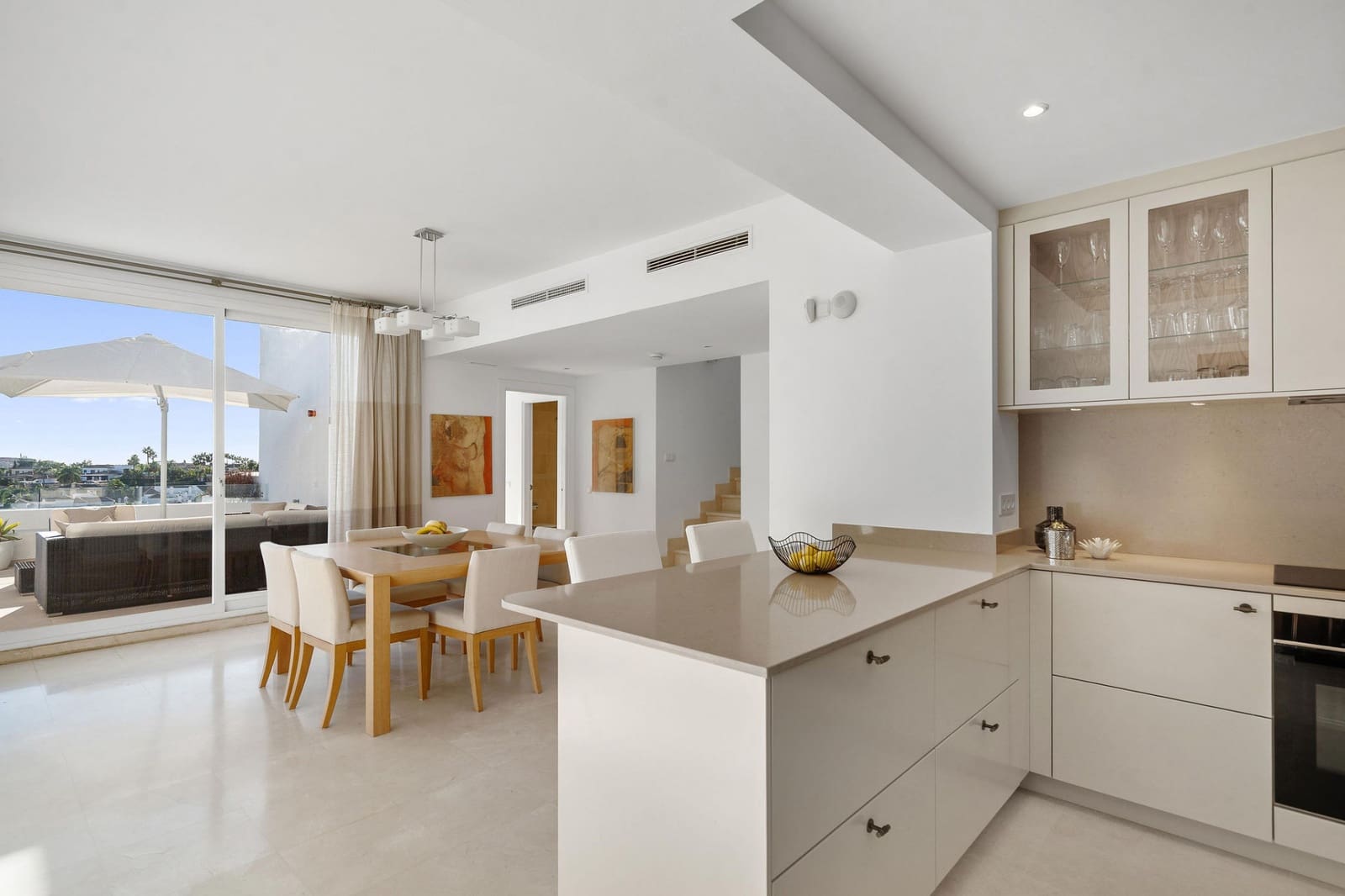 Ático de 3 habitaciones en Nueva Andalucia en venta con piscina garaje - 1.695.000 € (Ref: 9721505)