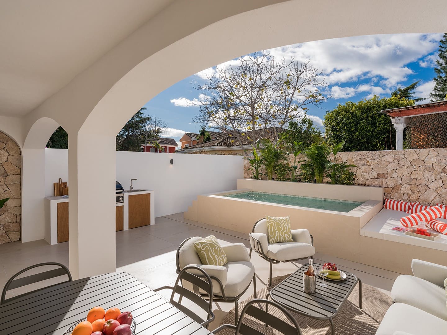 Casa de 4 habitaciones en San Pedro de Alcantara en venta - 1.595.000 € (Ref: 9726540)