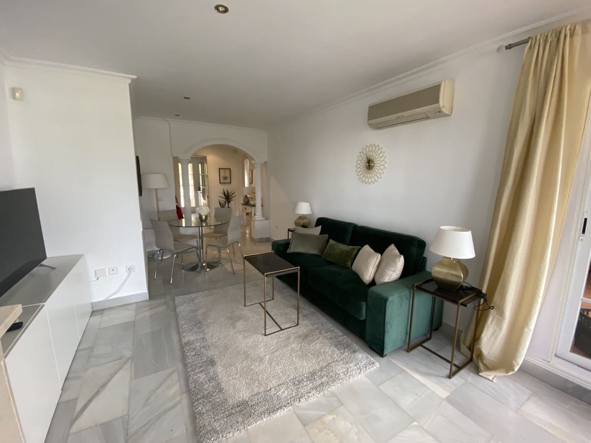 2 bedroom Apartment for sale in Nueva Andalucia with pool garage - € 485,000 (Ref: 9726542)