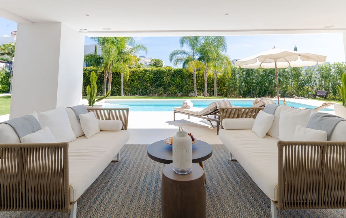 6 chambre Villa/Maison à vendre à Nueva Andalucia avec piscine garage - 4 500 000 € (Ref: 9726543)