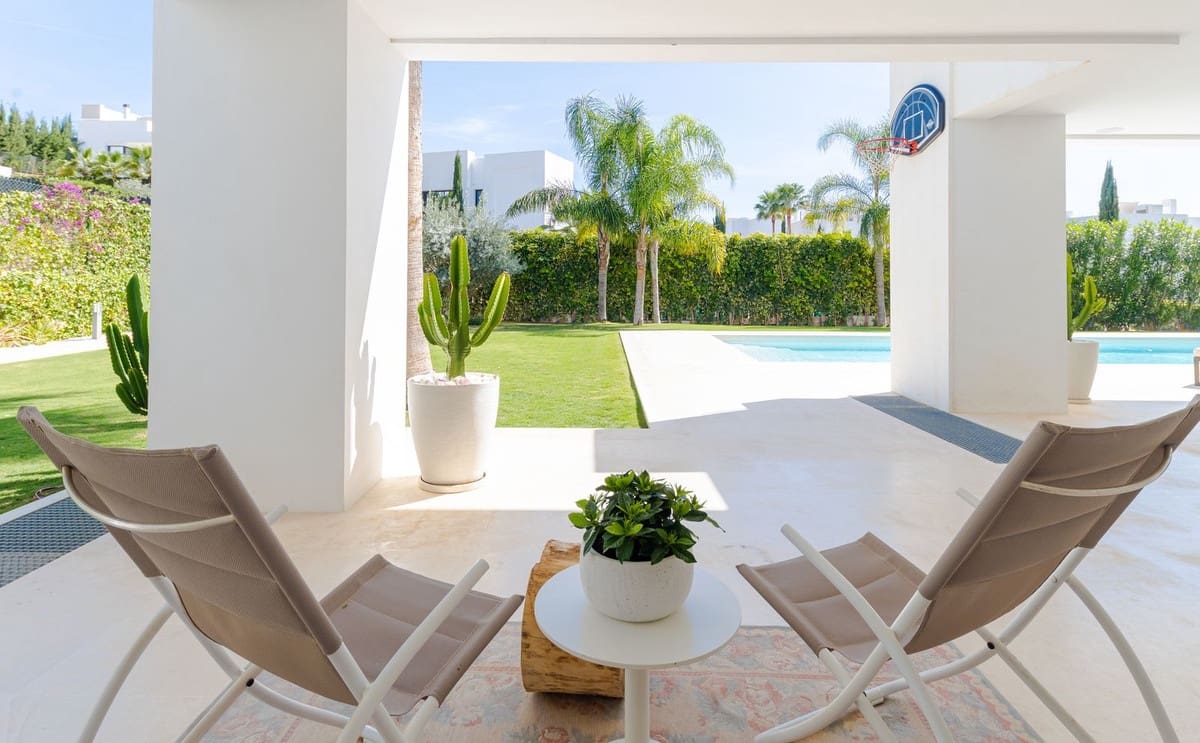 6 chambre Villa/Maison à vendre à Nueva Andalucia avec piscine garage - 4 500 000 € (Ref: 9726543)