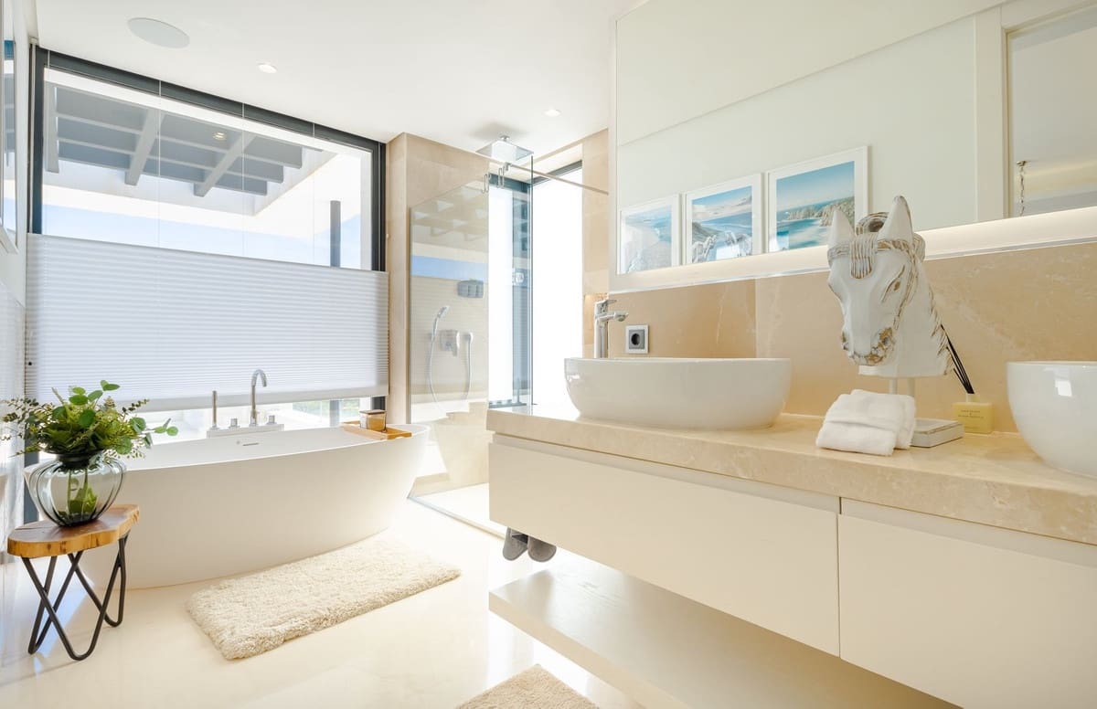6 chambre Villa/Maison à vendre à Nueva Andalucia avec piscine garage - 4 500 000 € (Ref: 9726543)