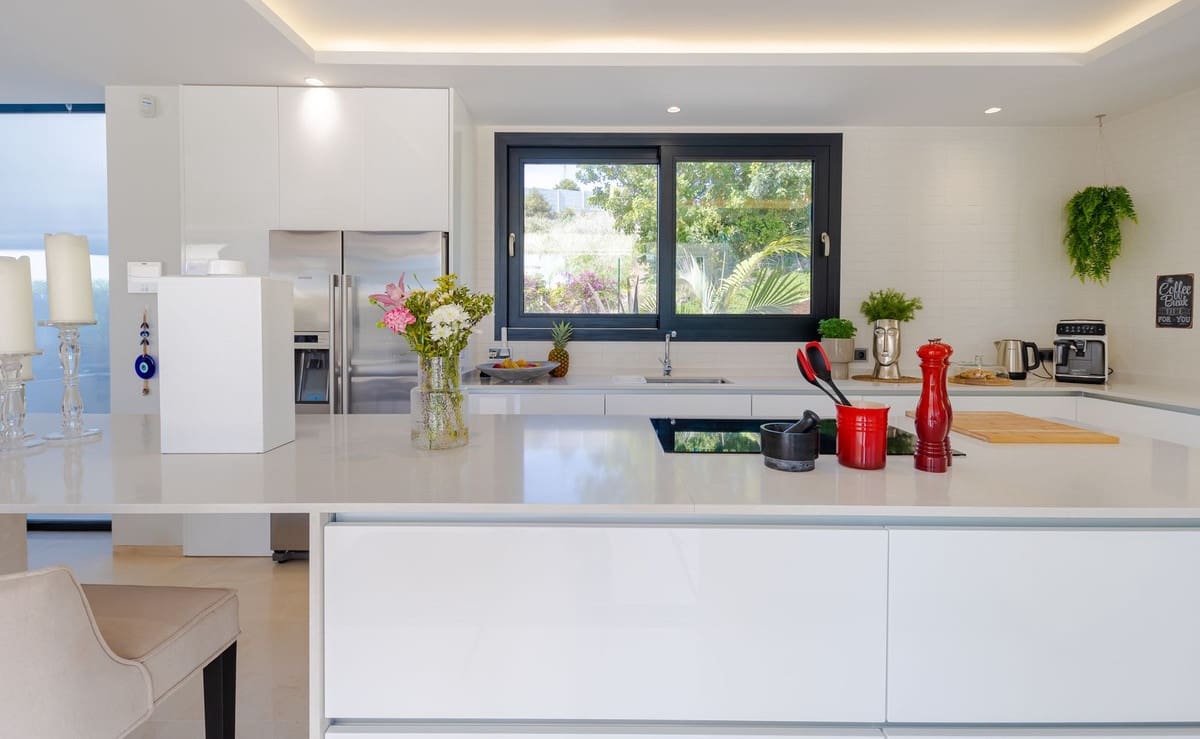 6 chambre Villa/Maison à vendre à Nueva Andalucia avec piscine garage - 4 500 000 € (Ref: 9726543)