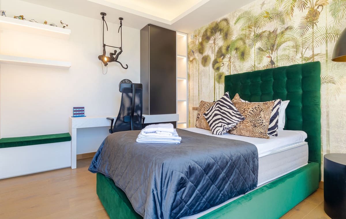 6 chambre Villa/Maison à vendre à Nueva Andalucia avec piscine garage - 4 500 000 € (Ref: 9726543)