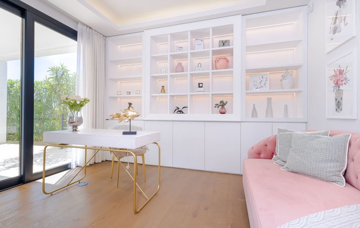 6 chambre Villa/Maison à vendre à Nueva Andalucia avec piscine garage - 4 500 000 € (Ref: 9726543)