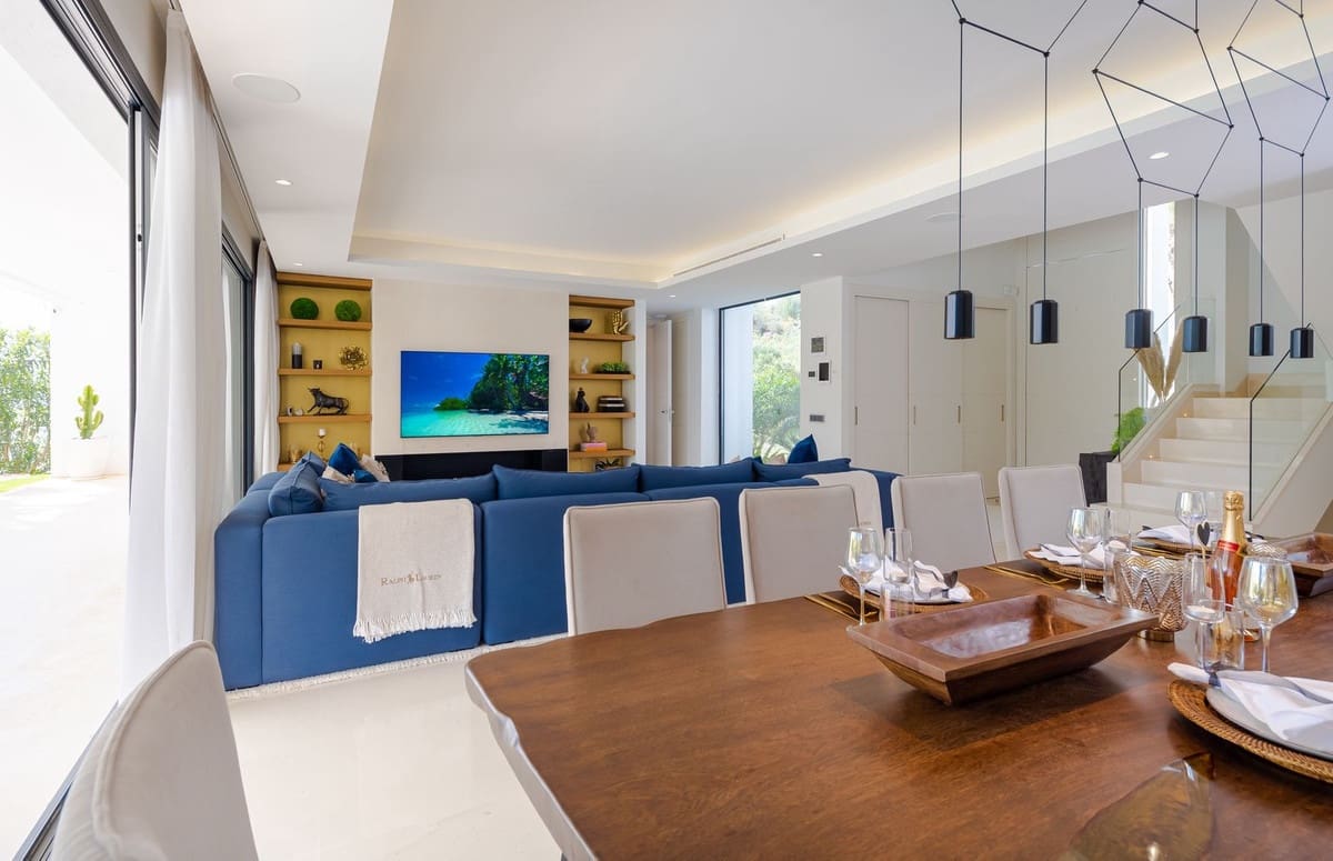 6 chambre Villa/Maison à vendre à Nueva Andalucia avec piscine garage - 4 500 000 € (Ref: 9726543)