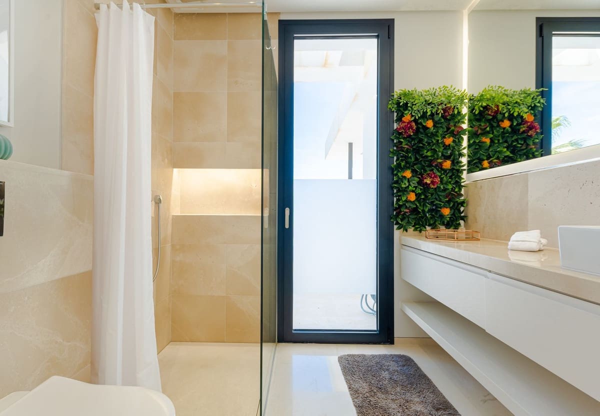 6 chambre Villa/Maison à vendre à Nueva Andalucia avec piscine garage - 4 500 000 € (Ref: 9726543)
