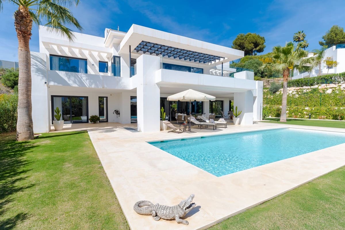 6 chambre Villa/Maison à vendre à Nueva Andalucia avec piscine garage - 4 500 000 € (Ref: 9726543)