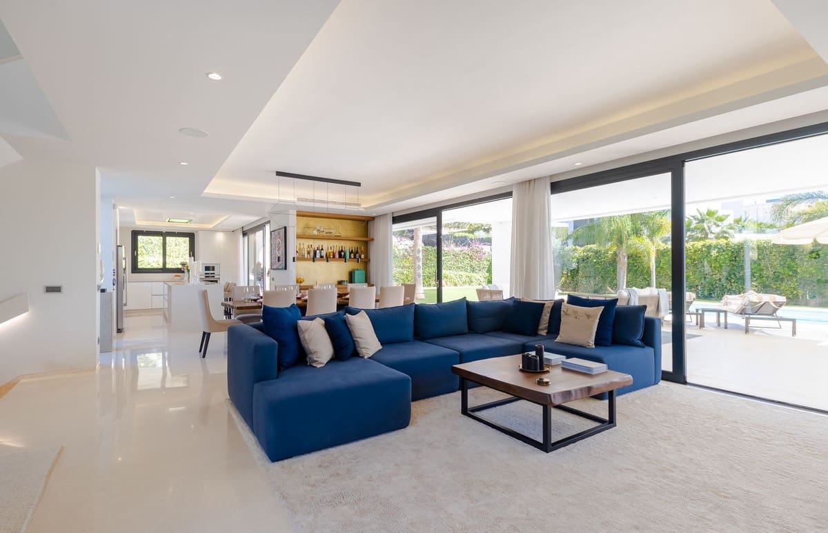 6 chambre Villa/Maison à vendre à Nueva Andalucia avec piscine garage - 4 500 000 € (Ref: 9726543)