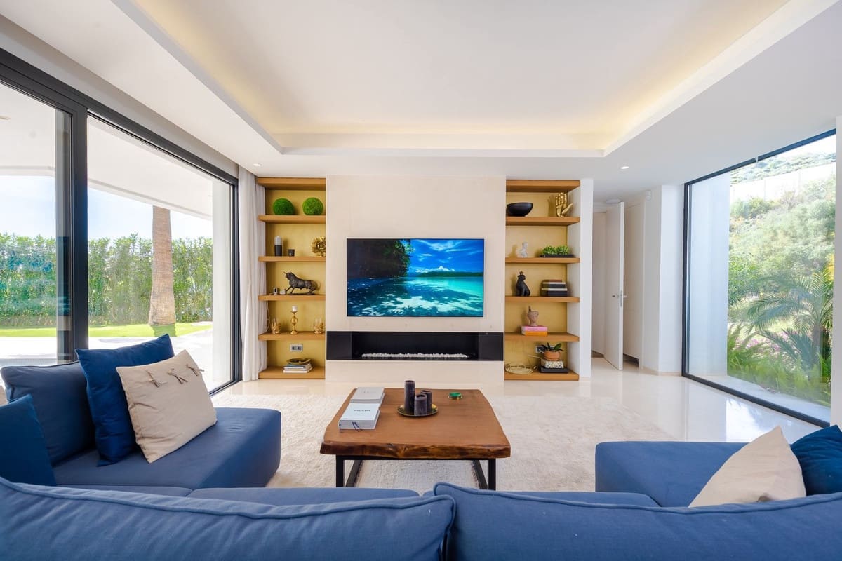 6 chambre Villa/Maison à vendre à Nueva Andalucia avec piscine garage - 4 500 000 € (Ref: 9726543)