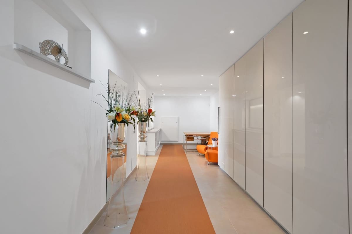 3 soverom Leilighet til salgs i Marbella med svømmebasseng garasje - € 1 750 000 (Ref: 9726544)