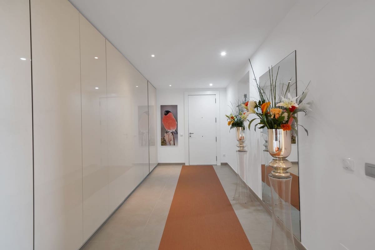 3 soverom Leilighet til salgs i Marbella med svømmebasseng garasje - € 1 750 000 (Ref: 9726544)