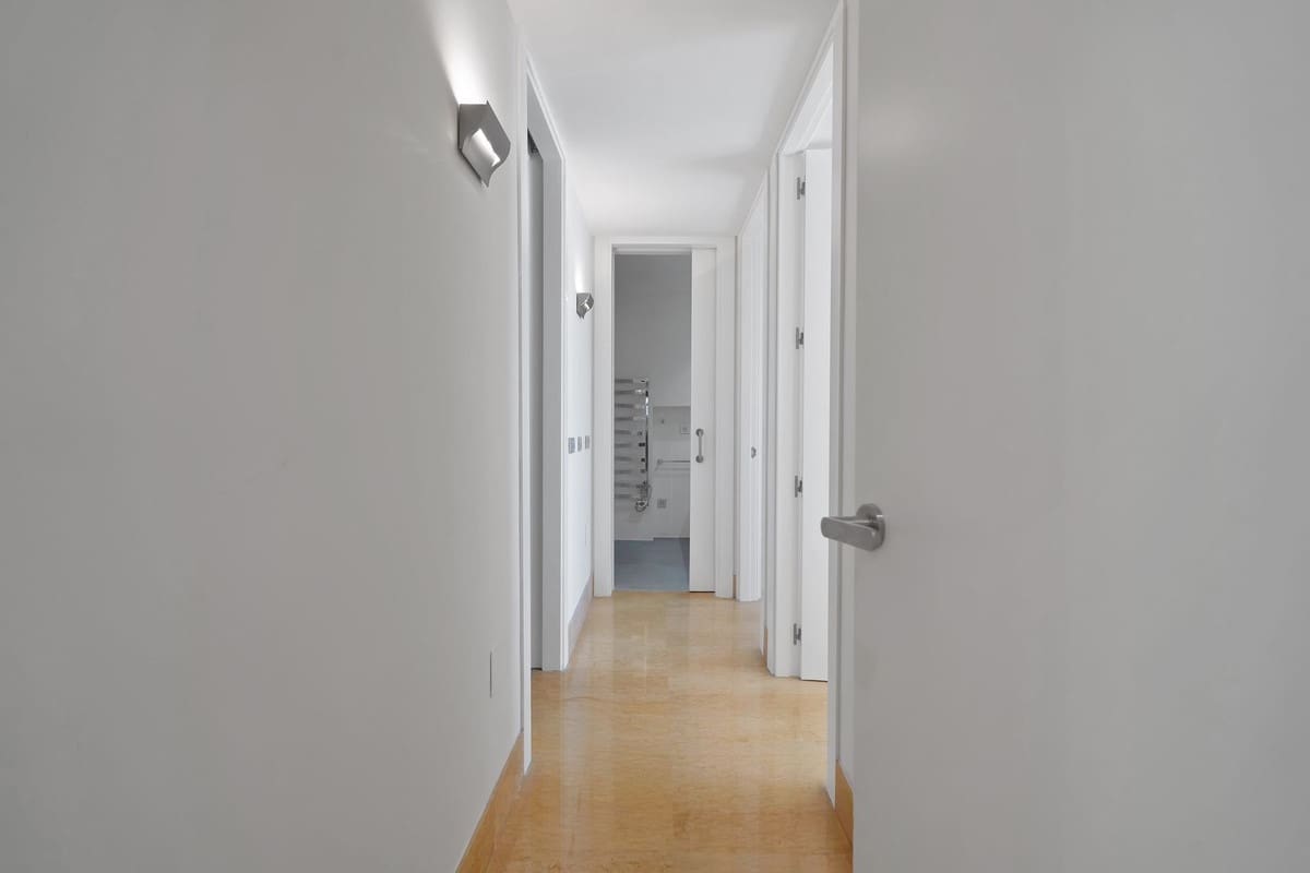 3 soverom Leilighet til salgs i Marbella med svømmebasseng garasje - € 1 750 000 (Ref: 9726544)