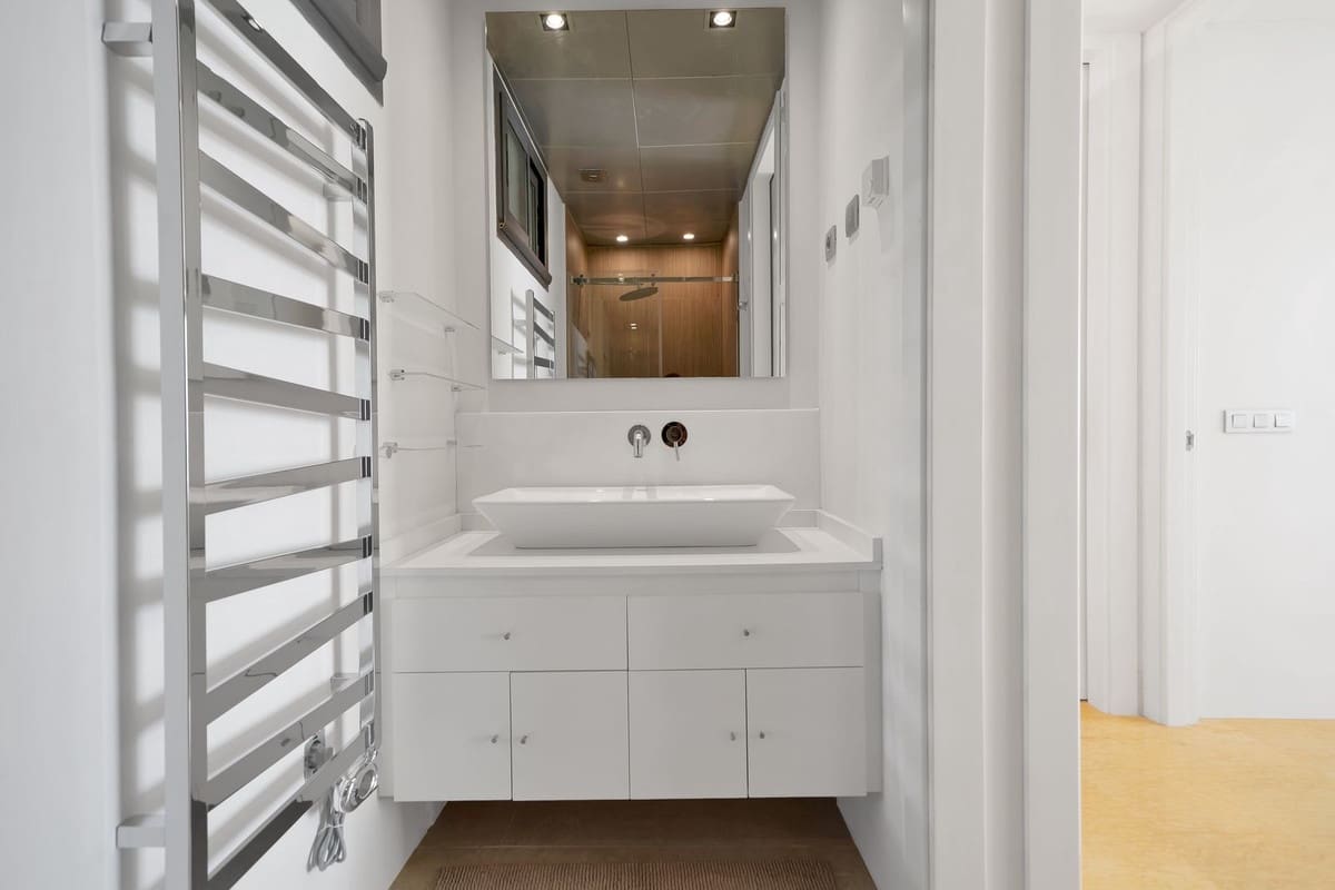 Apartamento de 3 habitaciones en Marbella en venta con piscina garaje - 1.550.000 € (Ref: 9726544)
