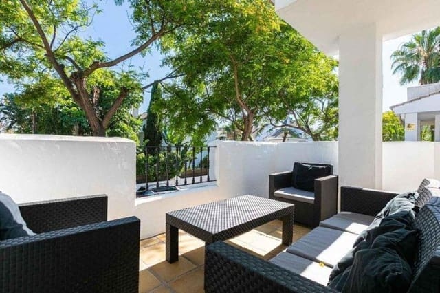 3 makuuhuone Huoneisto myytävänä paikassa Marbella mukana uima-altaan - 599 000 € (Ref: 9726545)