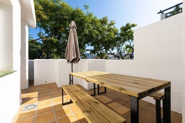 3 makuuhuone Huoneisto myytävänä paikassa Marbella mukana uima-altaan - 599 000 € (Ref: 9726545)