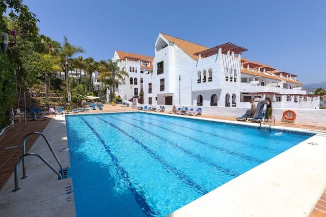 3 slaapkamer Penthouse te koop in Nueva Andalucia, Marbella met zwembad garage - € 695.000 (Ref: 9726546)
