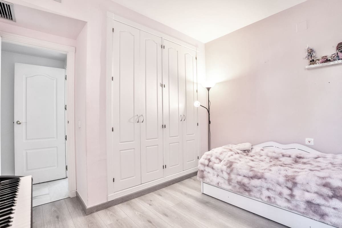 2 Zimmer Apartment zu verkaufen in Marbella mit Pool - 470.000 € (Ref: 9726548)