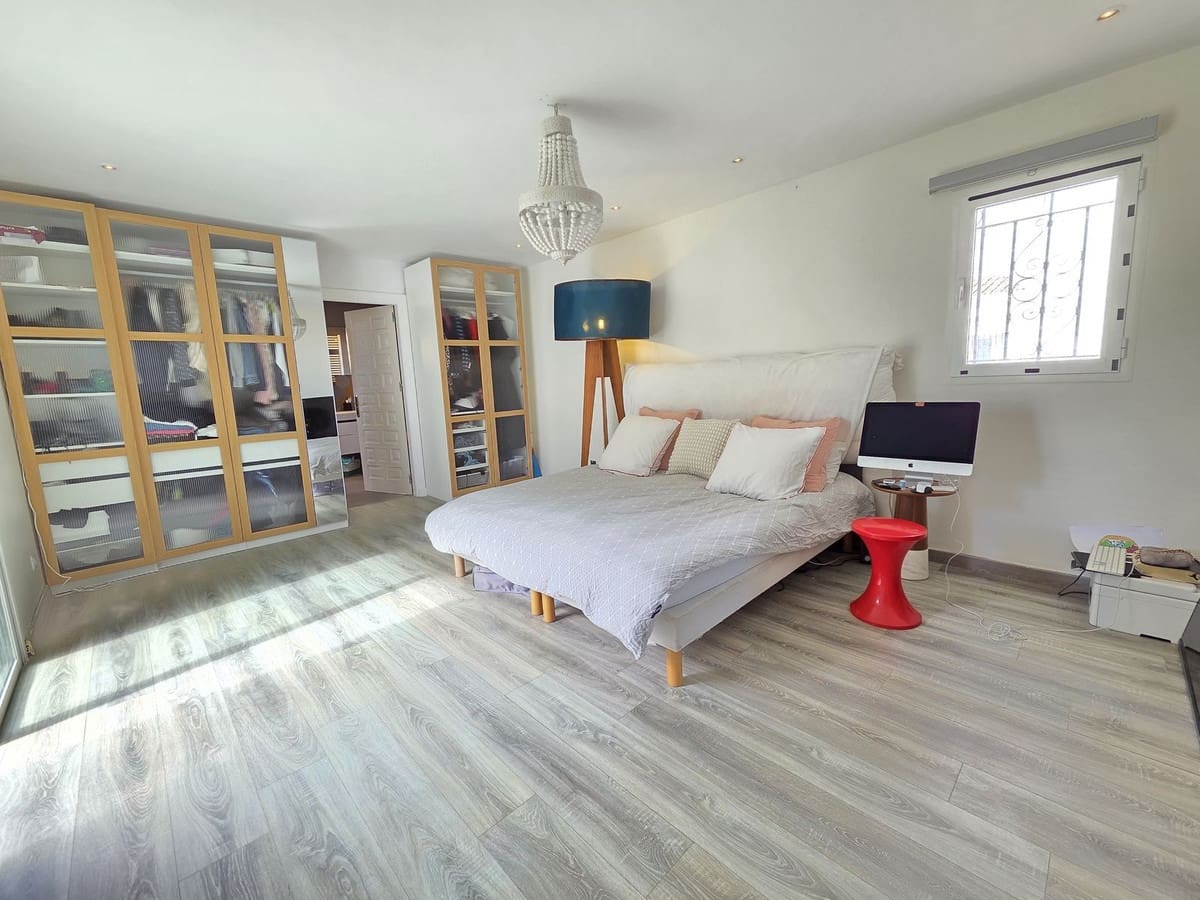 2 Zimmer Haus zu verkaufen in Marbella mit Pool Garage - 570.000 € (Ref: 9726549)