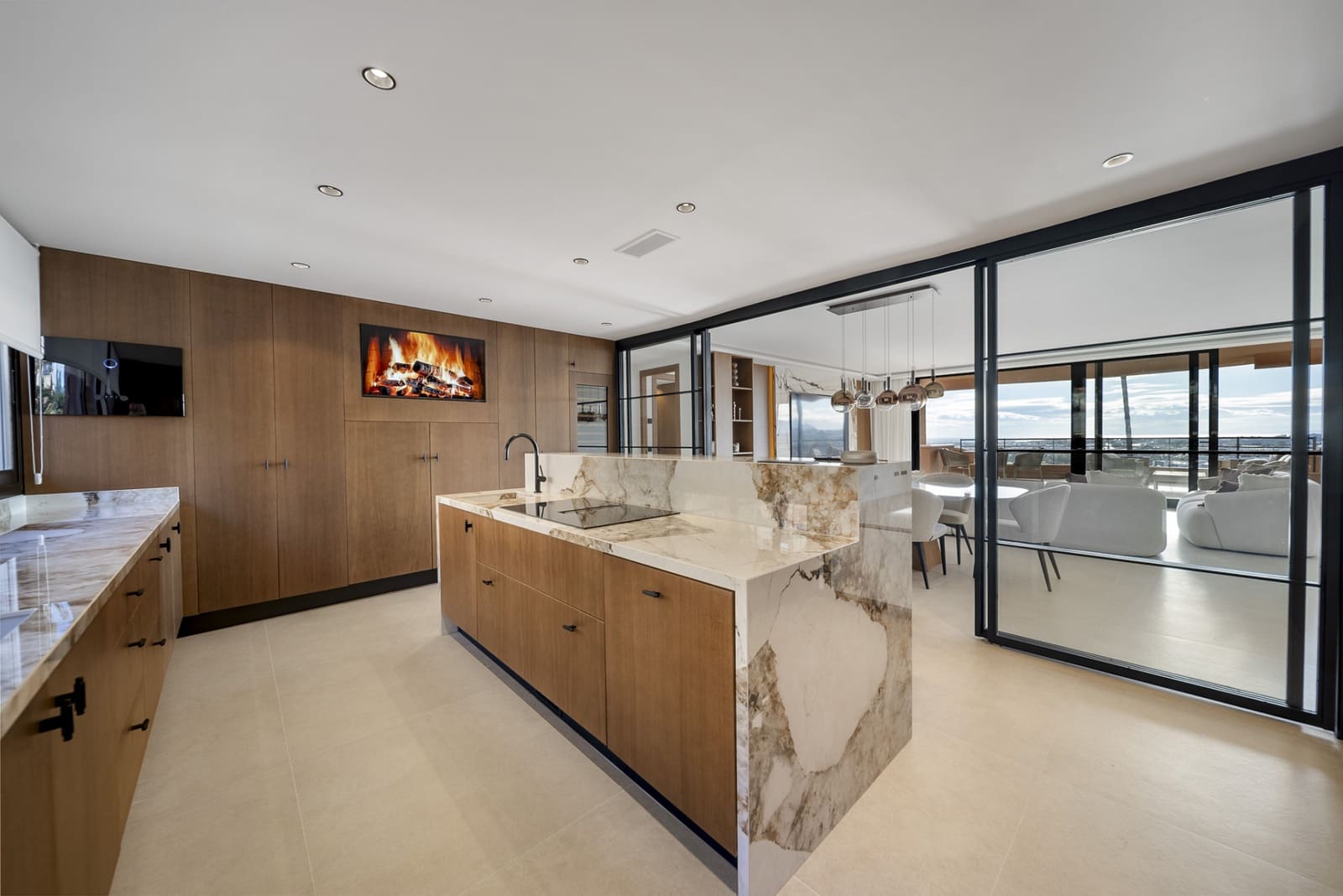 3 bedroom Apartment for sale in Nueva Andalucia with pool garage - € 1,650,000 (Ref: 9726550)