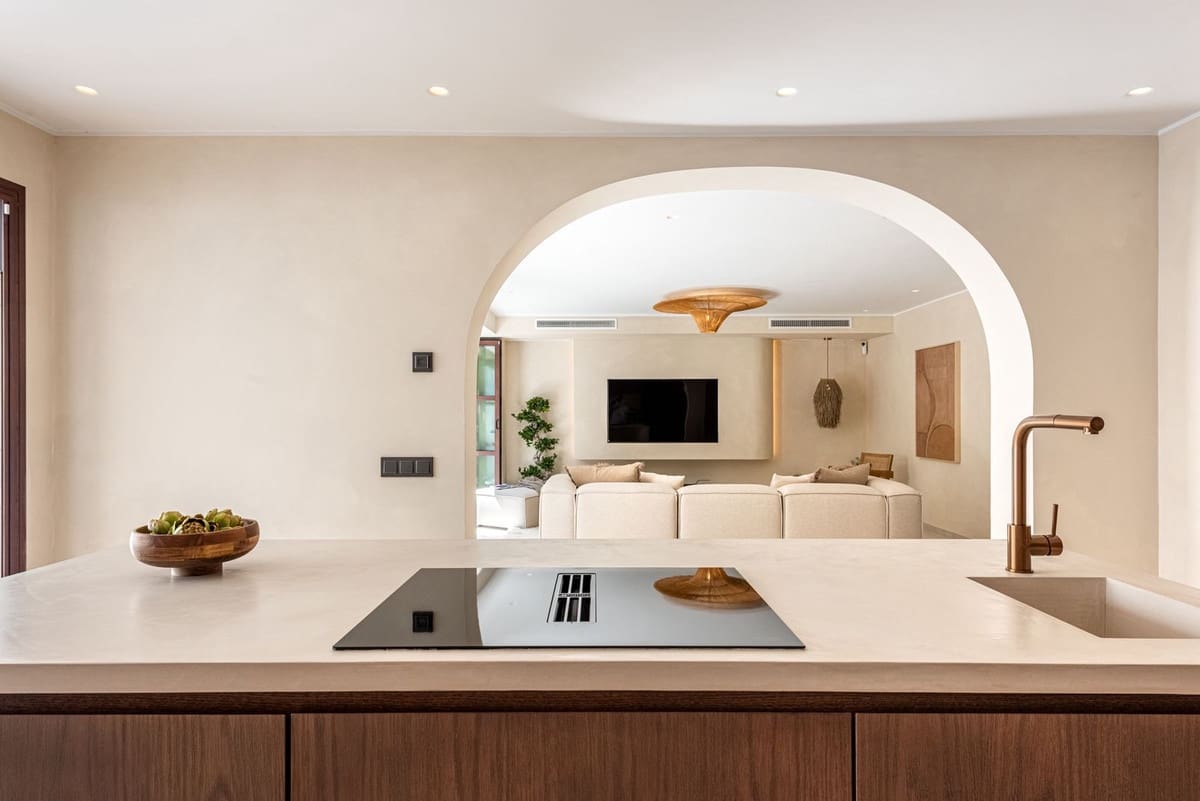 4 bedroom Townhouse for sale in Golden Mile with pool garage - € 2,495,000 (Ref: 9731911)