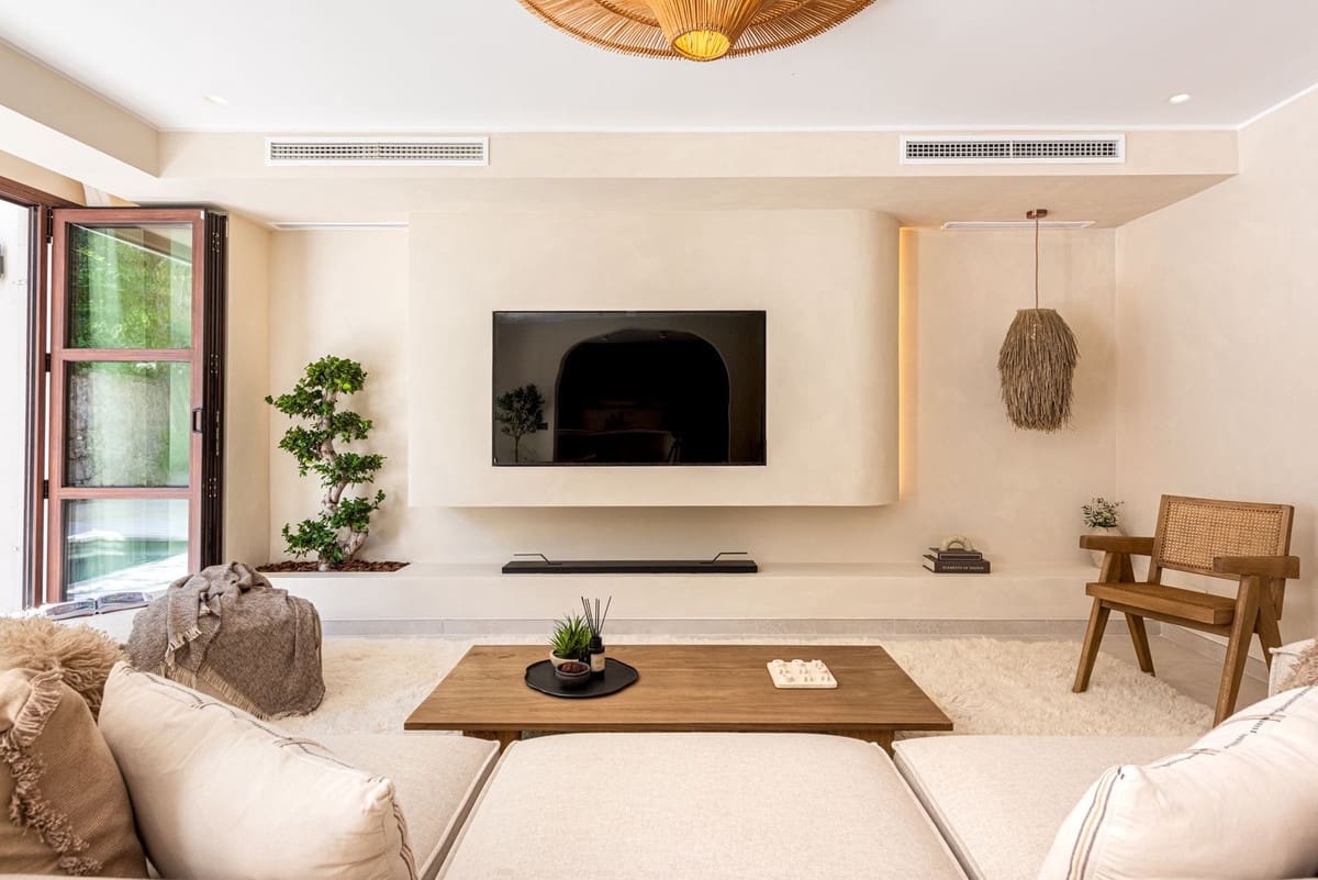 4 bedroom Townhouse for sale in Golden Mile with pool garage - € 2,495,000 (Ref: 9731911)