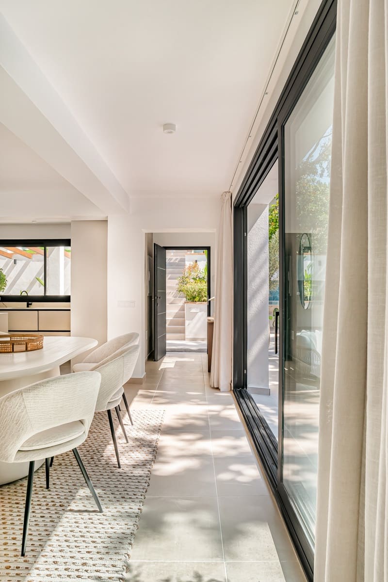 Chalet de 4 habitaciones en Nueva Andalucia en venta con piscina garaje - 1.795.000 € (Ref: 9735393)