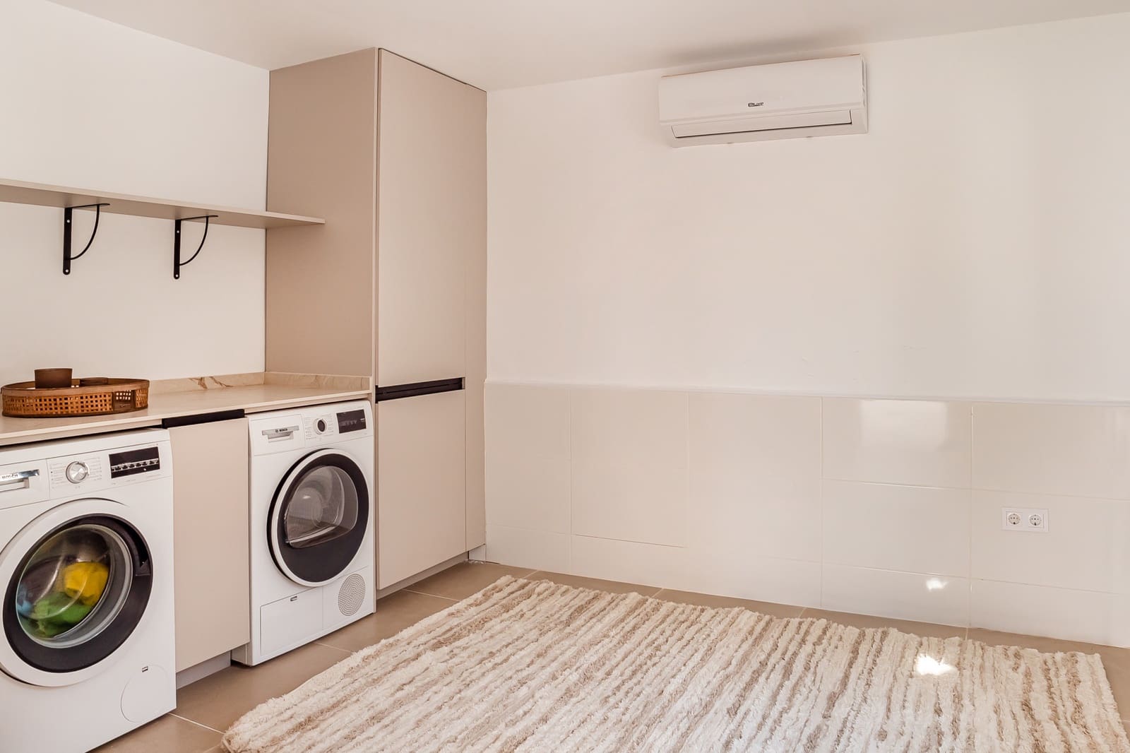 Chalet de 4 habitaciones en Nueva Andalucia en venta con piscina garaje - 1.795.000 € (Ref: 9735393)