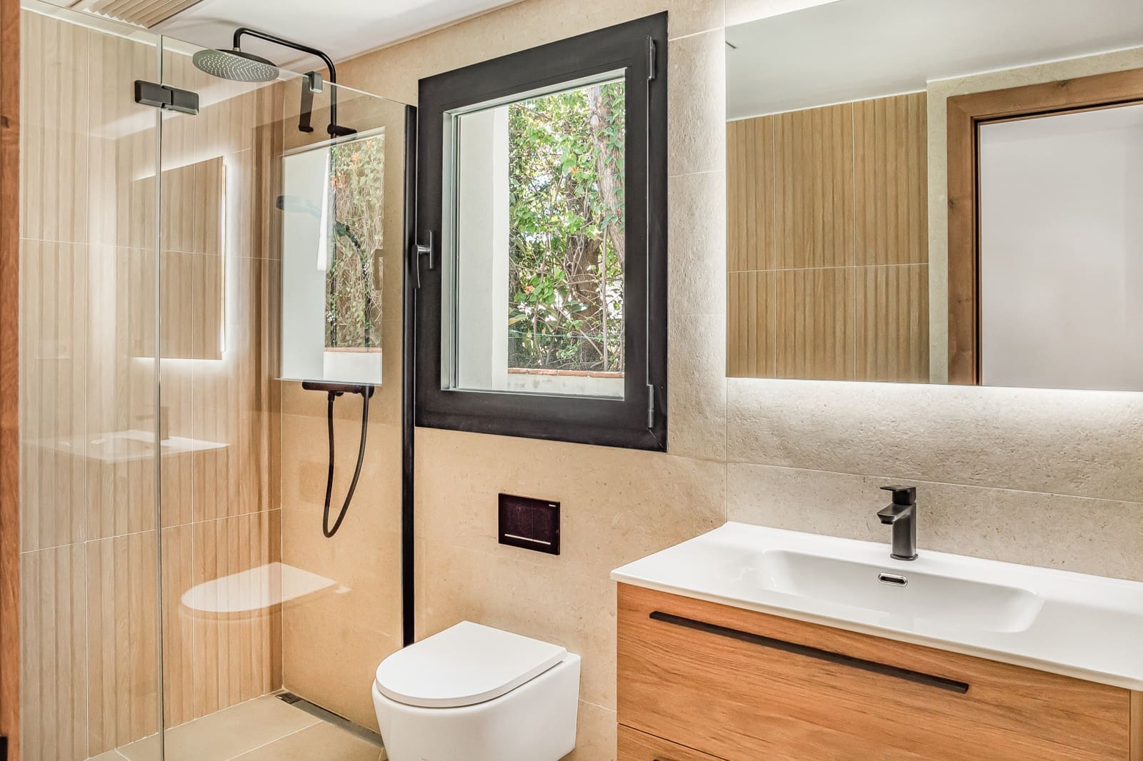 Chalet de 4 habitaciones en Nueva Andalucia en venta con piscina garaje - 1.795.000 € (Ref: 9735393)