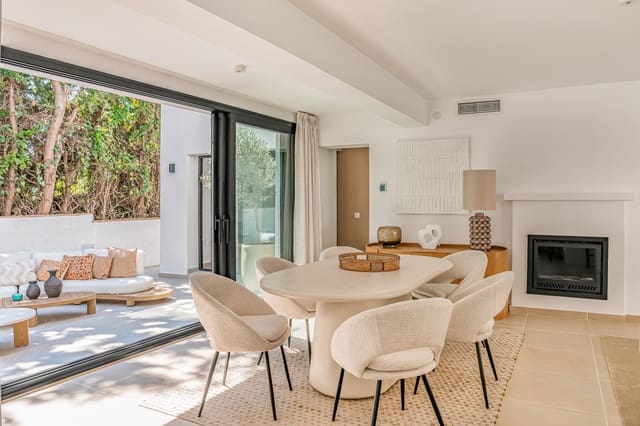 4 chambre Villa/Maison à vendre à Nueva Andalucia, Marbella avec piscine garage - 1 795 000 € (Ref: 9735393)