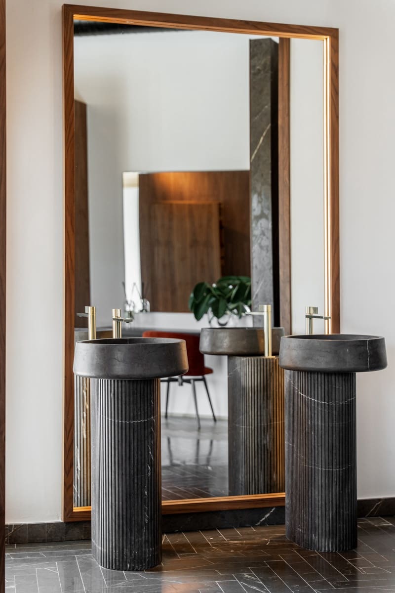 4 bedroom Villa for sale in Nueva Andalucia - € 4,250,000 (Ref: 9735394)