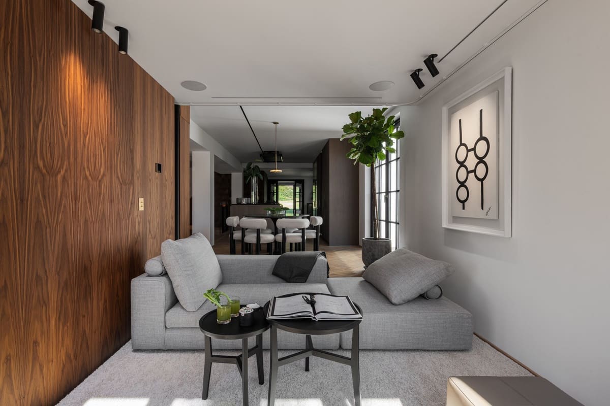 4 bedroom Villa for sale in Nueva Andalucia - € 4,250,000 (Ref: 9735394)