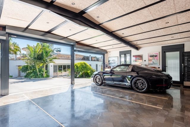 4 sovrum Villa till salu i San Pedro de Alcantara, Marbella med pool garage - 5 850 000 € (Ref: 9738400)