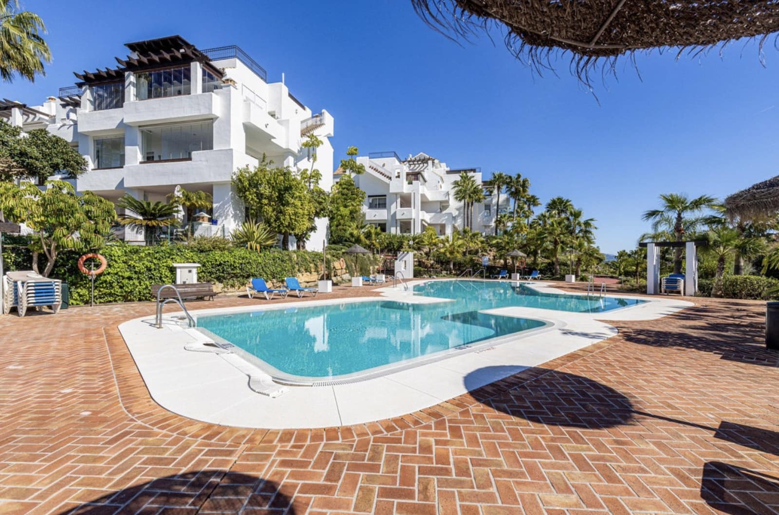 3 camera da letto Attico in vendita in Benahavis con piscina garage - 995.000 € (Rif: 9738401)