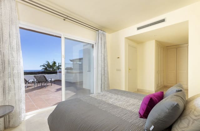 3 sovrum Takvåning till salu i Benahavís med pool garage - 825 000 € (Ref: 9738402)