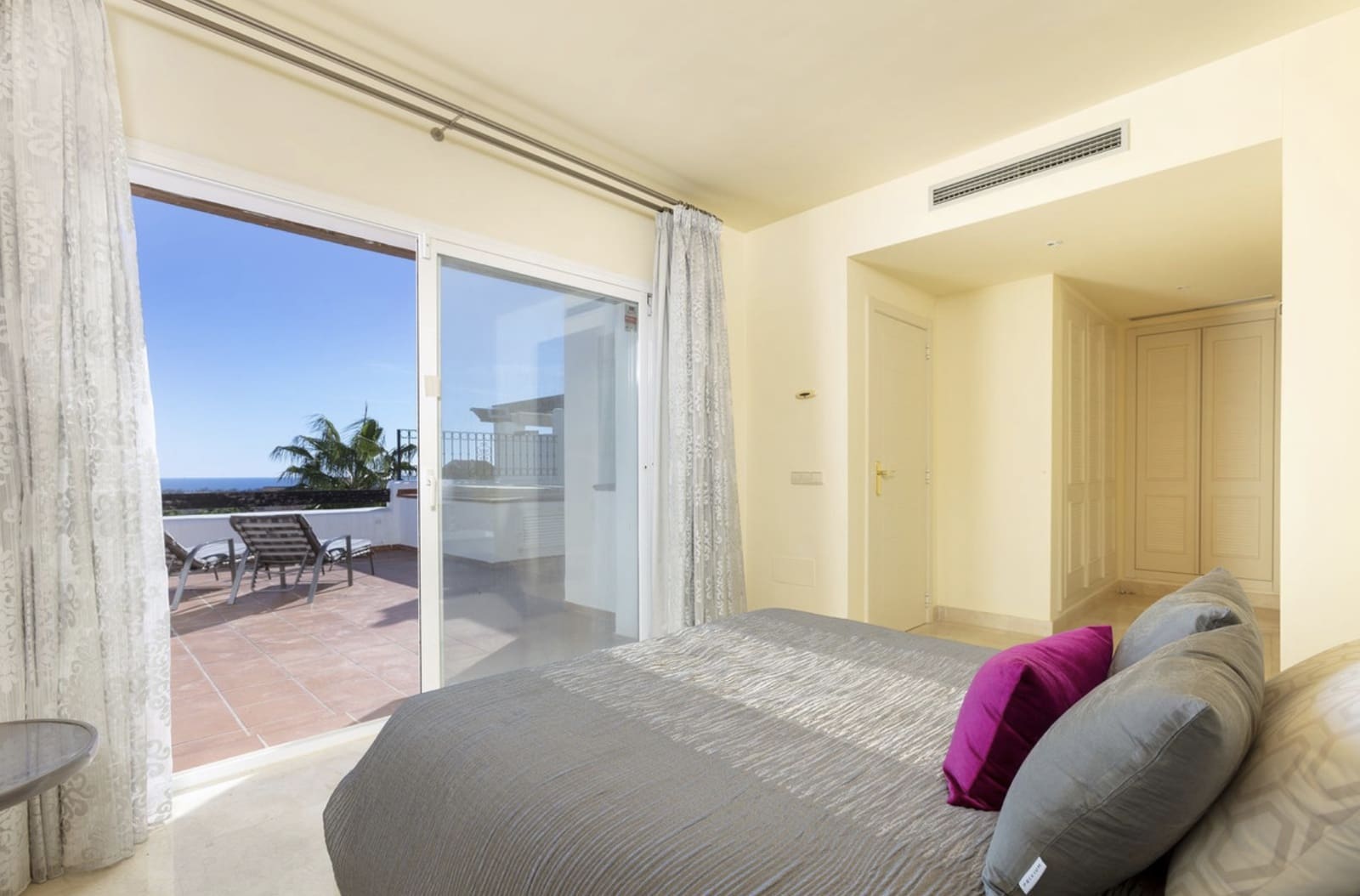 3 camera da letto Attico in vendita in Benahavis con piscina garage - 800.000 € (Rif: 9738402)