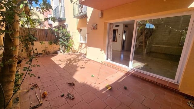3 soverom Hus til salgs i Nueva Andalucia, Marbella med svømmebasseng garasje - € 620 000 (Ref: 9738404)