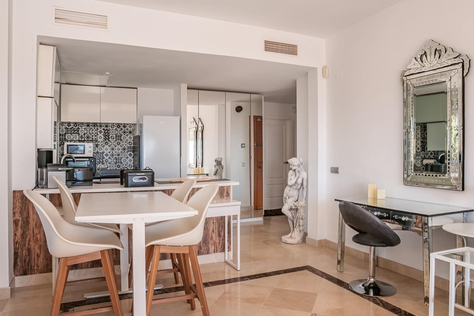 2 camera da letto Attico in vendita in Benahavis con piscina garage - 475.000 € (Rif: 9747753)