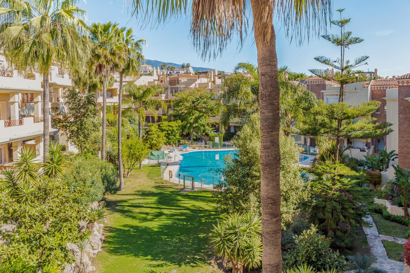 2 camera da letto Attico in vendita in Benahavis con piscina garage - 475.000 € (Rif: 9747753)