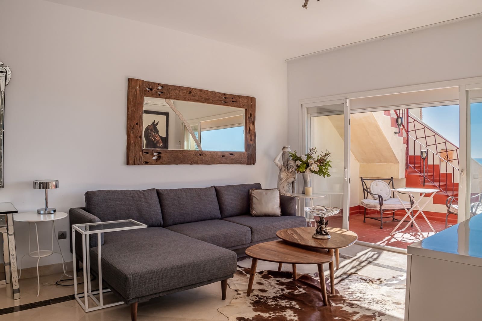 2 soverom Penthouse til salgs i Benahavis med svømmebasseng garasje - € 399 000 (Ref: 9747753)