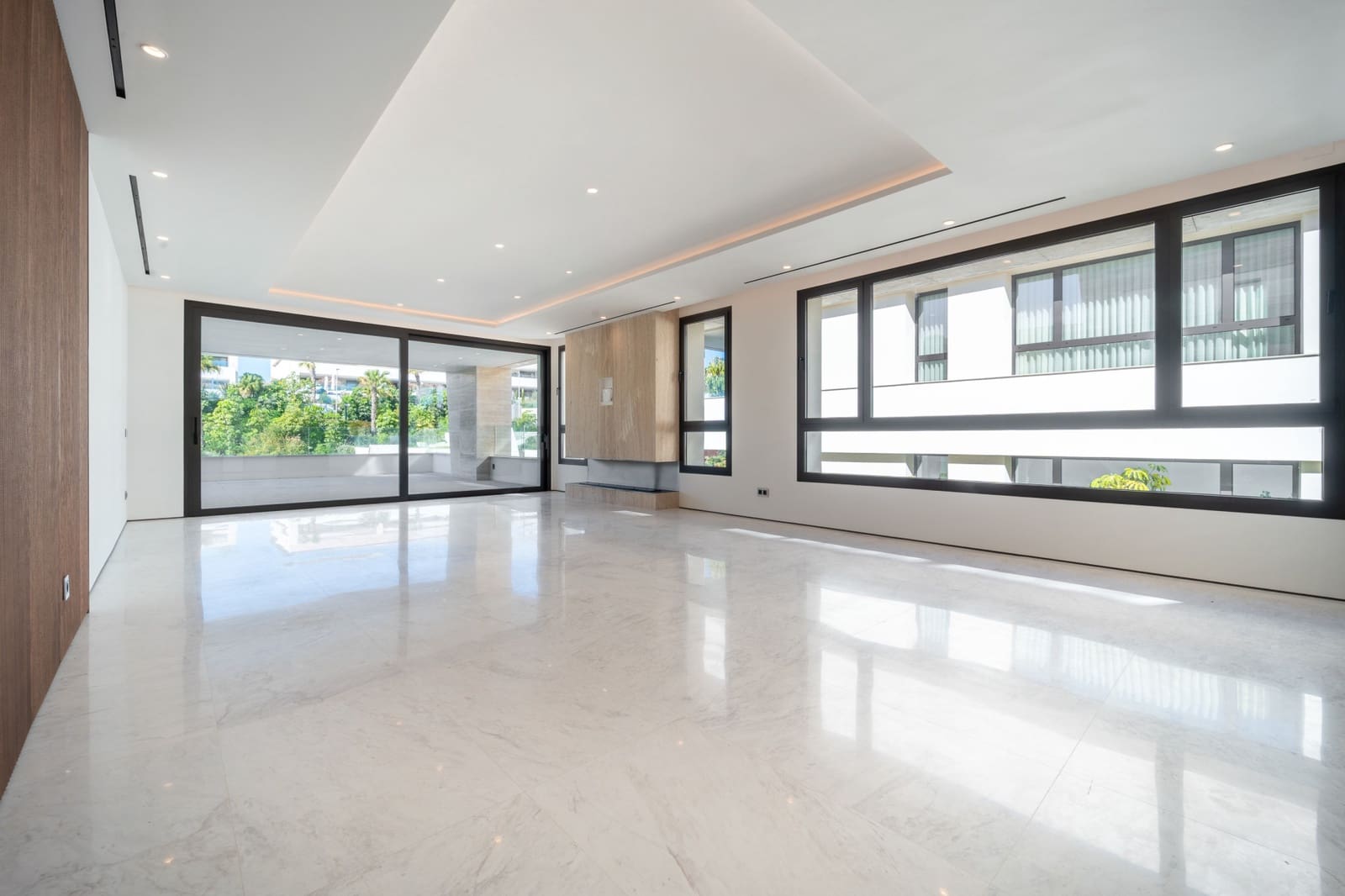 3 bedroom Penthouse for sale in Marbella with pool garage - € 6,300,000 (Ref: 9747754)