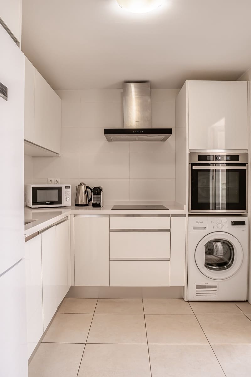 3 sypialnia Apartament na sprzedaż w Marbella z basenem garażem - 440 000 € (Ref: 9747755)