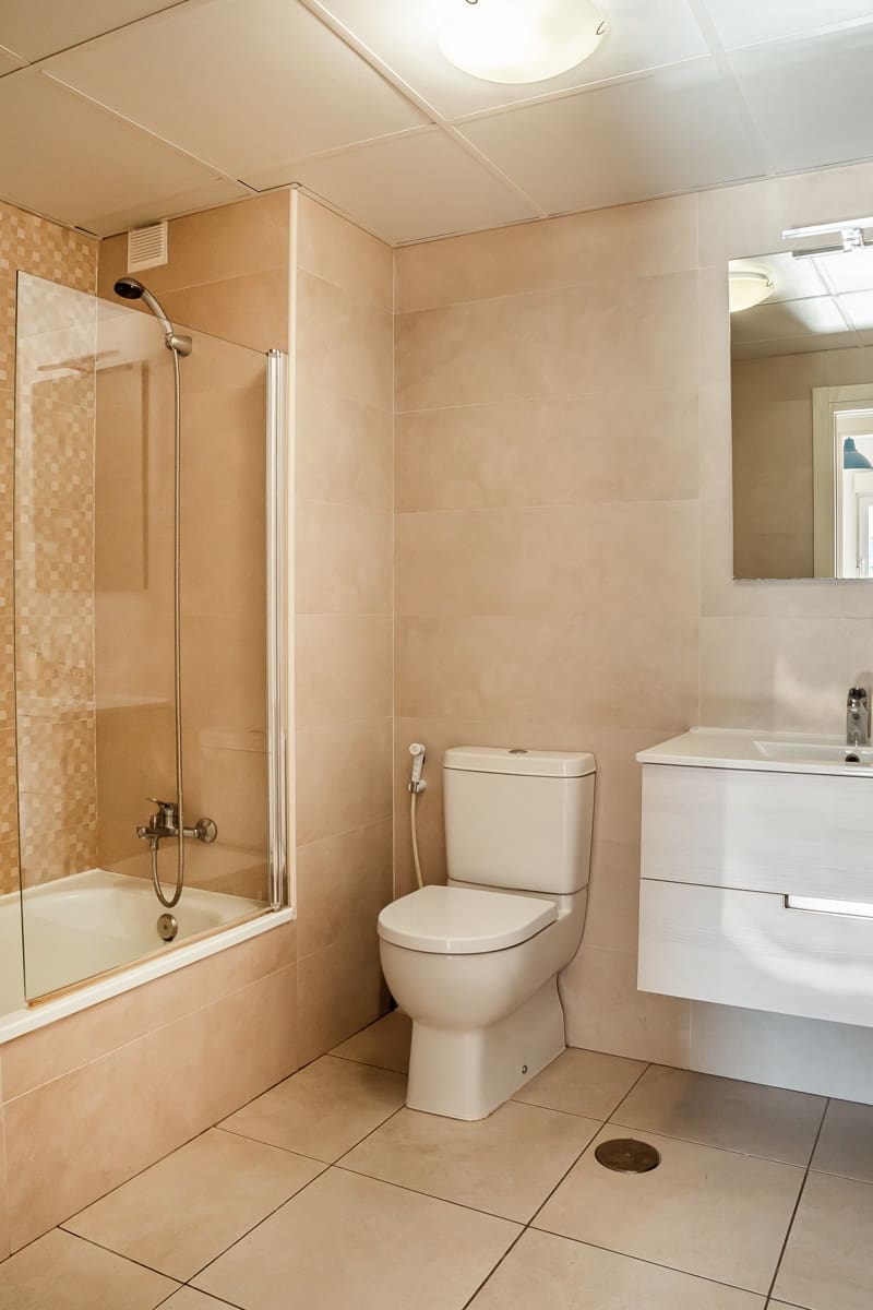 3 sypialnia Apartament na sprzedaż w Marbella z basenem garażem - 440 000 € (Ref: 9747755)