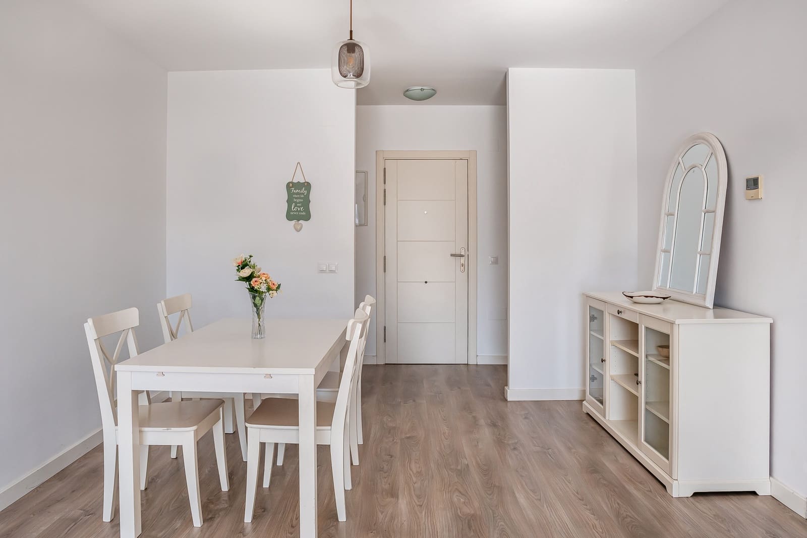 3 sypialnia Apartament na sprzedaż w Marbella z basenem garażem - 440 000 € (Ref: 9747755)