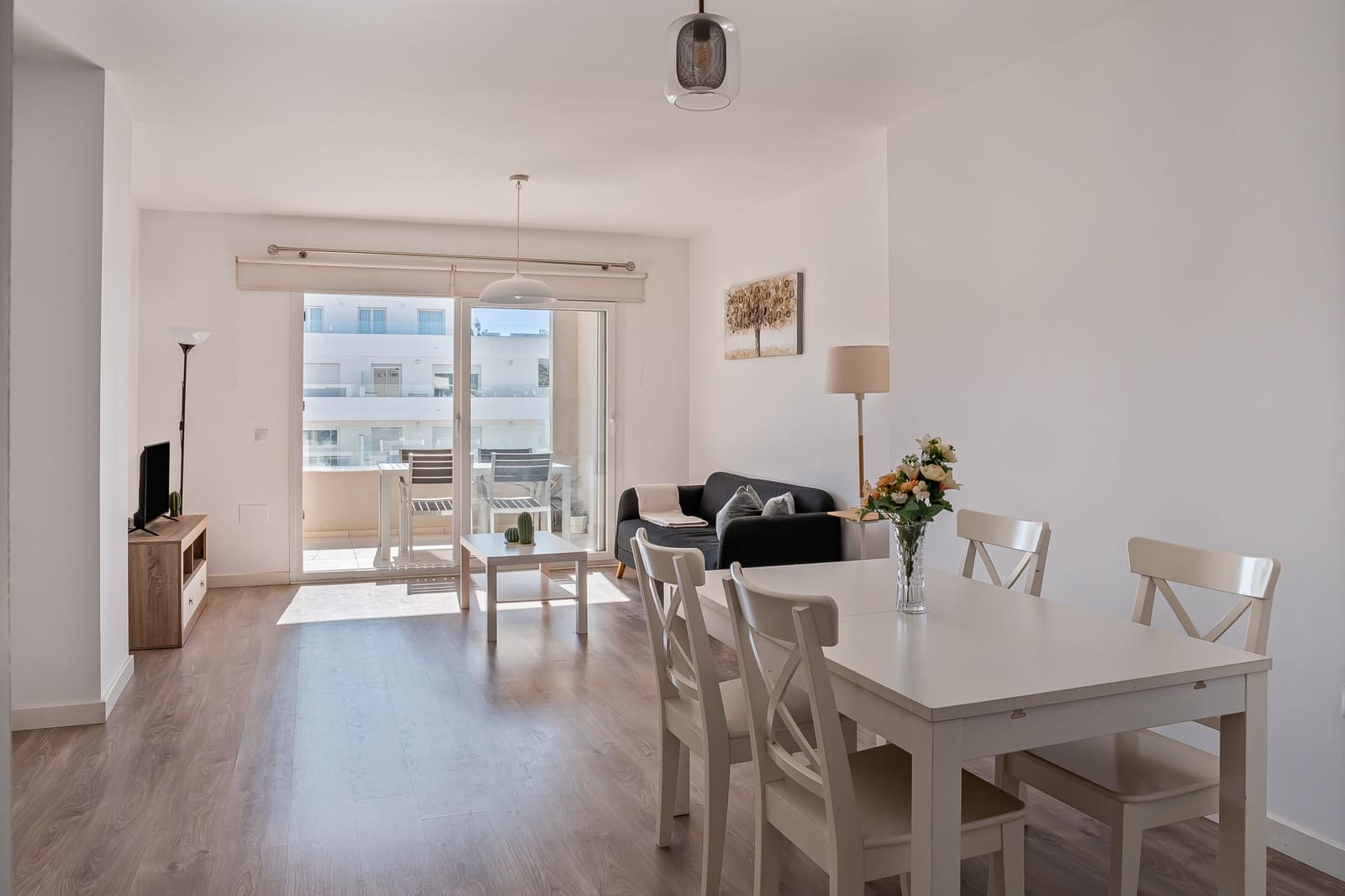 3 sypialnia Apartament na sprzedaż w Marbella z basenem garażem - 440 000 € (Ref: 9747755)