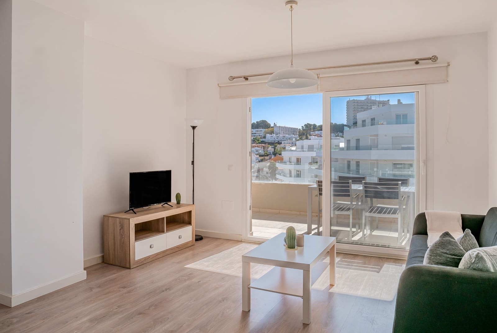 3 sypialnia Apartament na sprzedaż w Marbella z basenem garażem - 440 000 € (Ref: 9747755)