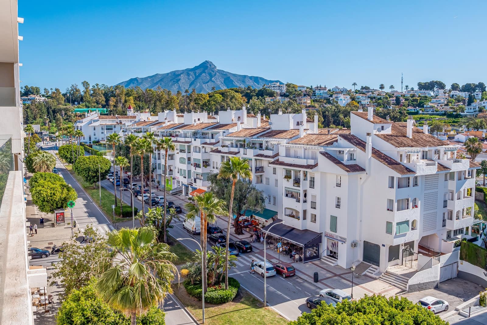 3 sypialnia Apartament na sprzedaż w Marbella z basenem garażem - 440 000 € (Ref: 9747755)