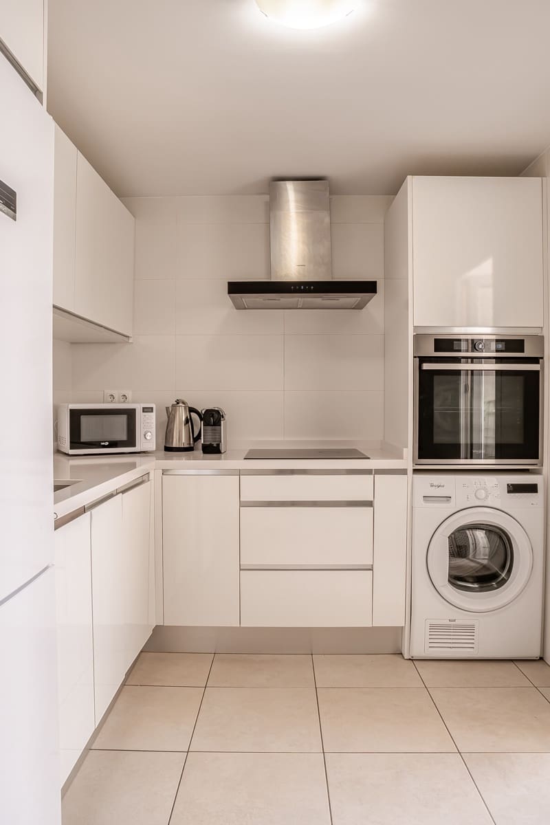 3 sypialnia Apartament na sprzedaż w Marbella z basenem garażem - 430 000 € (Ref: 9747755)