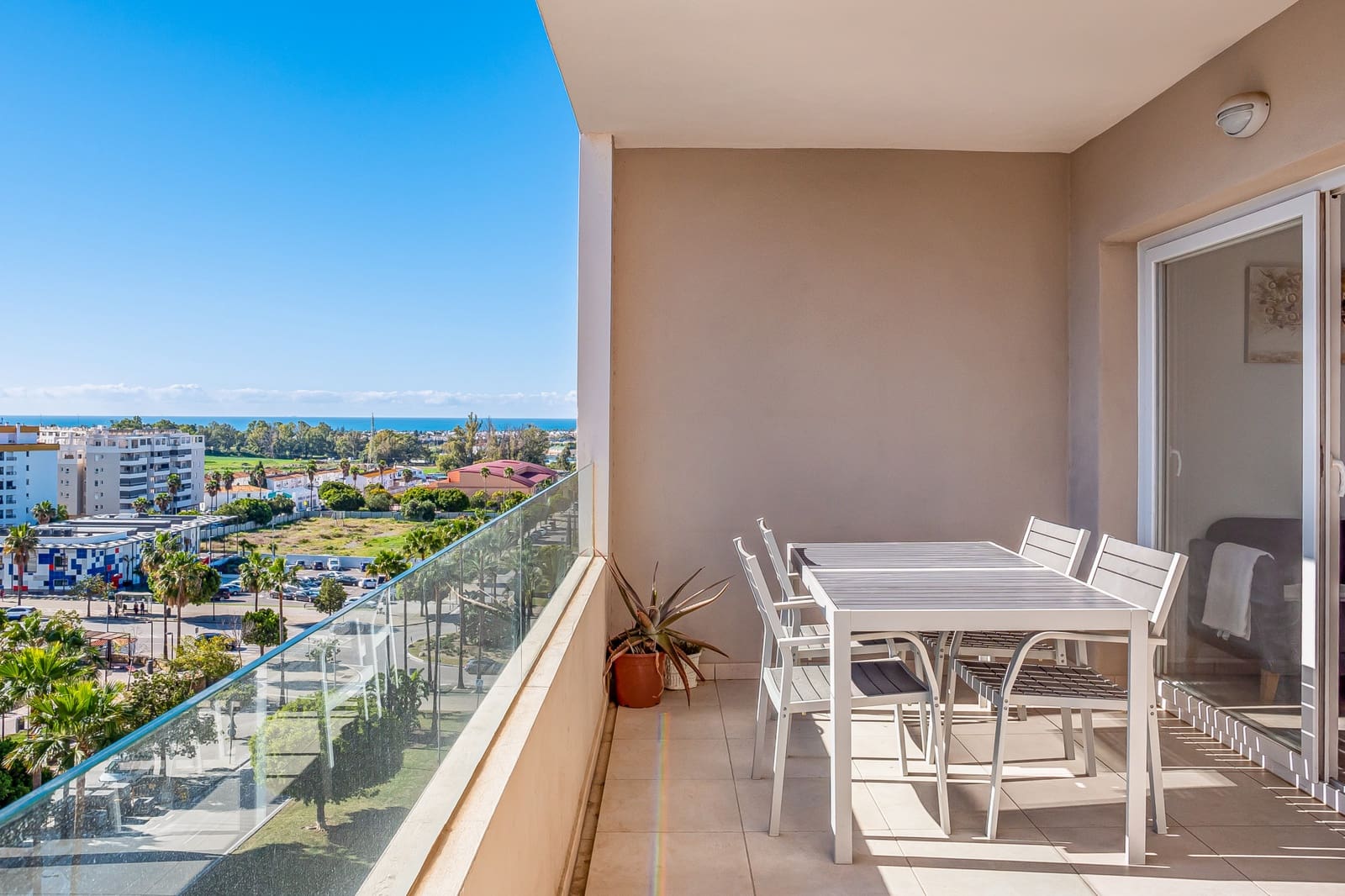 3 sypialnia Apartament na sprzedaż w Marbella z basenem garażem - 430 000 € (Ref: 9747755)