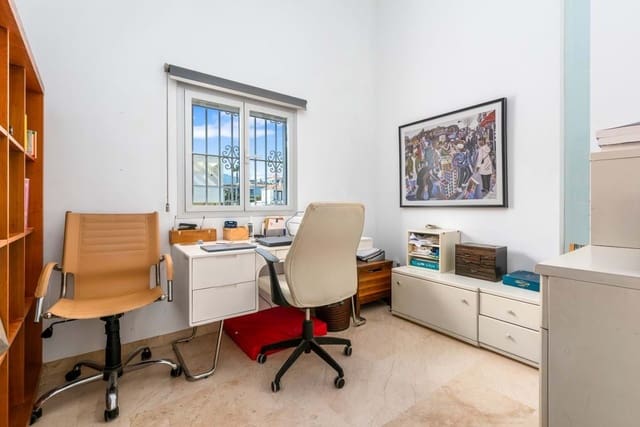 5 soveværelse Villa til salg i San Pedro de Alcantara, Marbella med swimmingpool garage - € 1.900.000 (Ref: 9751842)